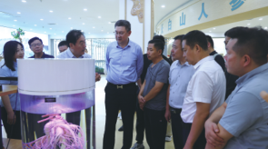  江蘇省吉林商會企業家考察團一行蒞臨歐亞賣場調研